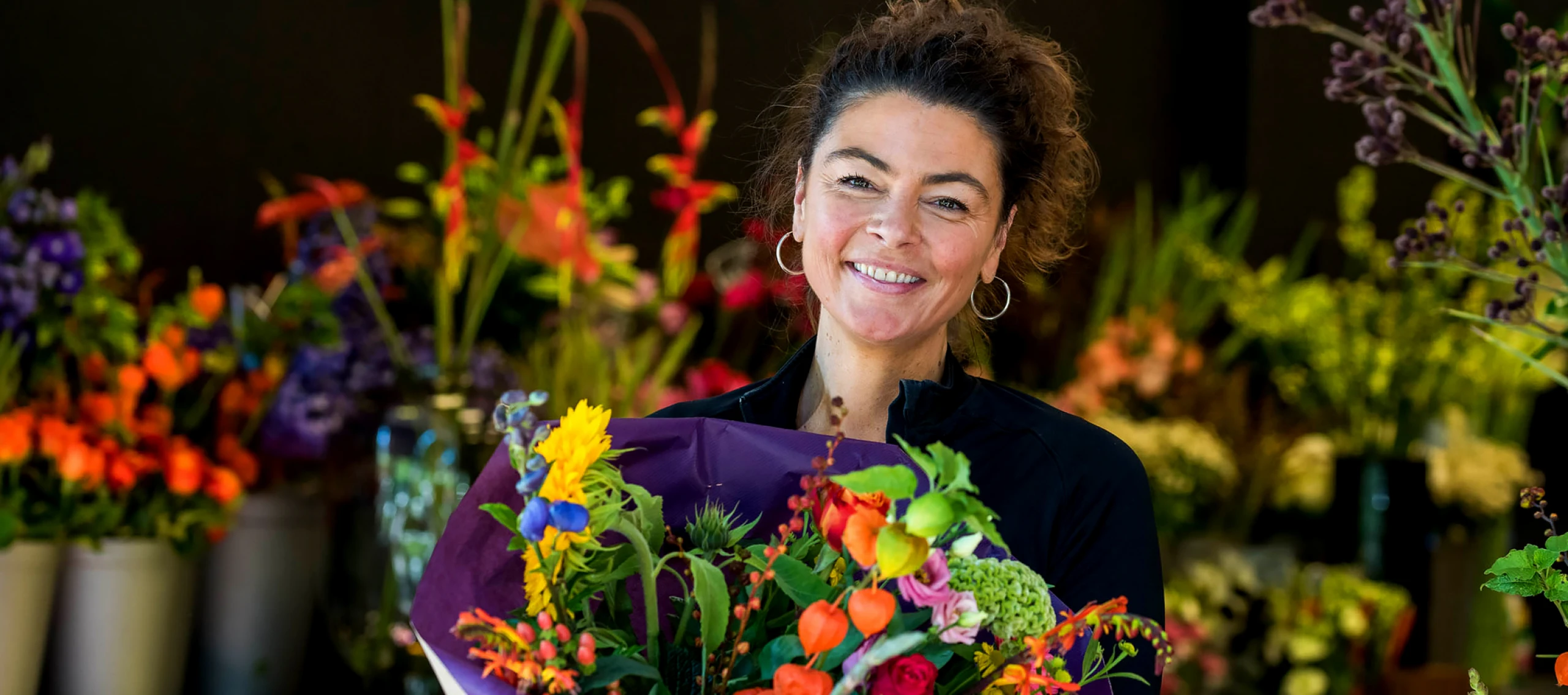 Groot in bloemen en planten